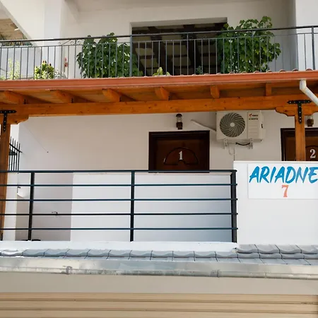 Ariadne 7 Apartment